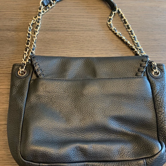 Tory Burch Pebbled Leather Marion Black Chain Bag - Picture 2 of 6